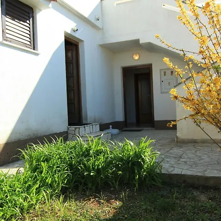 Appartement Daidzic By El-pi Tours Njivice