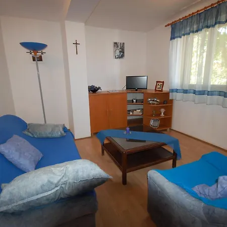 Daidzic By El-pi Tours Apartamento Njivice