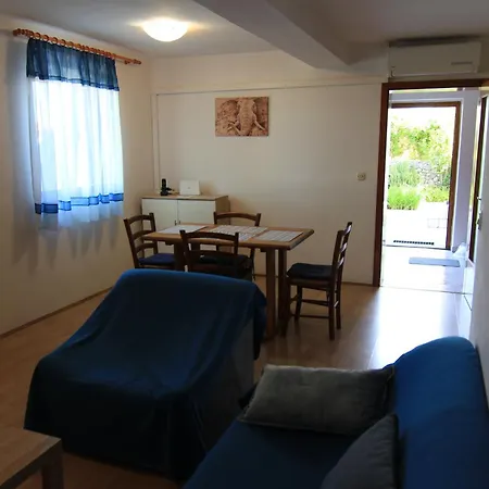 Daidzic By El-pi Tours Njivice