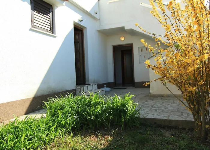Appartement Daidzic By El-pi Tours Njivice