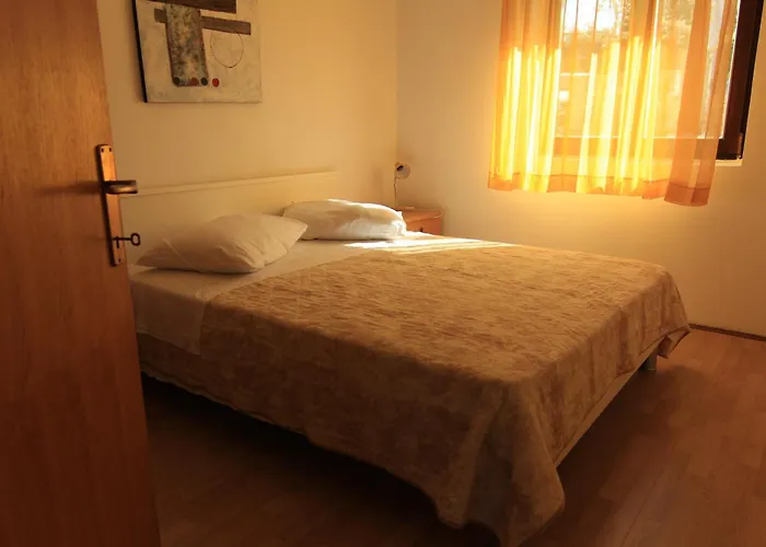 Appartement Daidzic By El-pi Tours Njivice