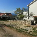 Daidzic By El-pi Tours * Njivice