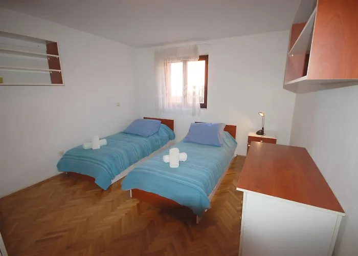 Διαμέρισμα Daidzic By El-pi Tours *